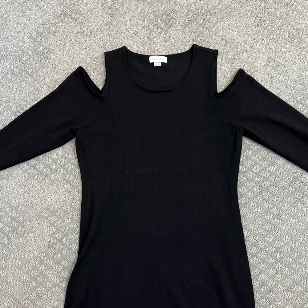 🩷‼️Price reduced‼️🩷Black Calvin Klein knit dress with cold shoulders - Picture 8 of 8